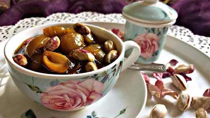 مراحل تهیه مربای چاقاله پسته مراحل تهیه مربای چاقاله پسته