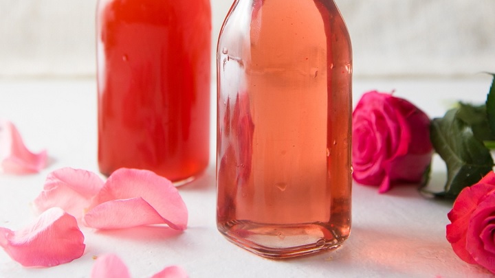 نکات و فوت و فنهای تهیه شربت گلاب نکات و فوت و فنهای تهیه شربت گلاب