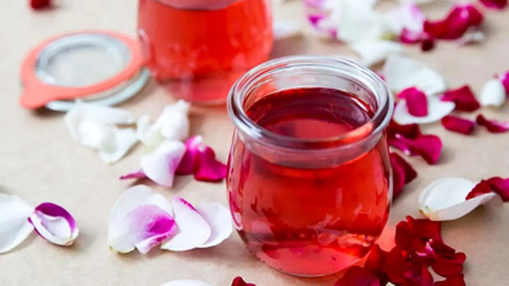 طرز تهیه شربت گلاب با نشاسته طرز تهیه شربت گلاب با نشاسته