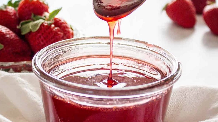 طرز تهیه سس توت فرنگی وانیلی