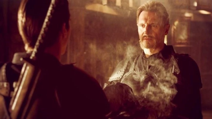 6) بتمن آغاز میکند (Batman Begins) 6) بتمن آغاز میکند (Batman Begins)