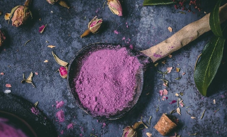 2 روش طرز تهیه پودر گل سرخ خانگی؛ آسان و بی دردسر
