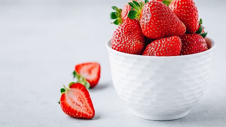 ارزش غذایی توت فرنگی ارزش غذایی توت فرنگی