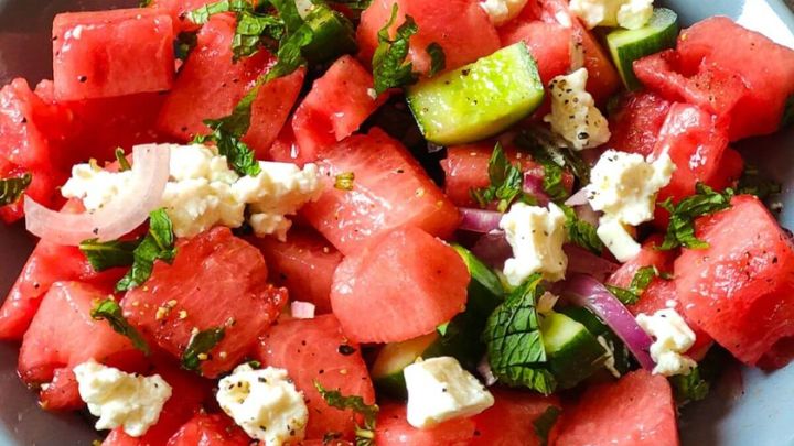 نکات و فوت و فن‌های تهیه سالاد هندوانه یونانی