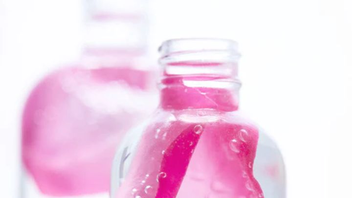 فواید و کاربردهای گلاب فواید و کاربردهای گلاب