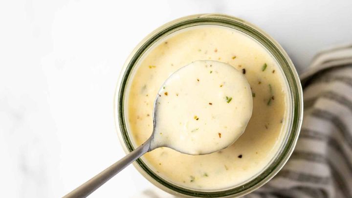 نکات و فوت و فنهای تهیه سس سیر خانگی نکات و فوت و فنهای تهیه سس سیر خانگی