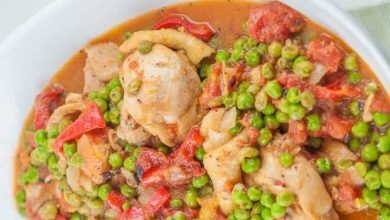 طرز تهیه خوراک مرغ و نخود فرنگی: غذایی ساده و خوشمزه