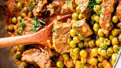 طرز تهیه خوراک نخود فرنگی با گوشت: طعمی اصیل و لذیذ