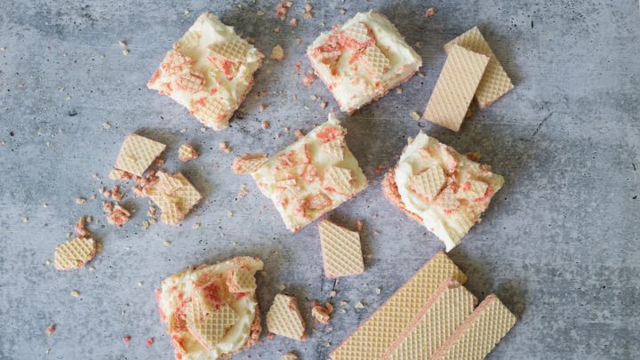 نکات و فوت و فنهای تهیه ویفر توت فرنگی یخی نکات و فوت و فنهای تهیه ویفر توت فرنگی یخی