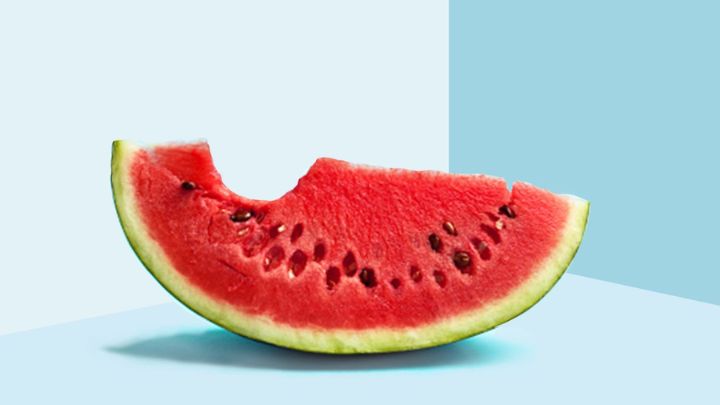 بهترین زمان‌های خوردن هندوانه و دلایل آن