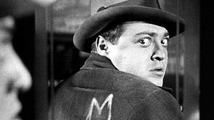 4- ام (M) 4- ام (M)