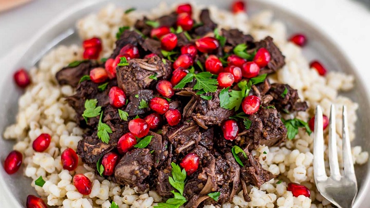 استفاده از گردوی زیاد از رازهای خوشمزه شدن فسنجون استفاده از گردوی زیاد از رازهای خوشمزه شدن فسنجون