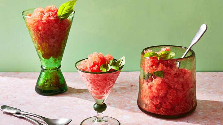 طرز تهیه گرانیتا هندوانه با لبو طرز تهیه گرانیتا هندوانه با لبو