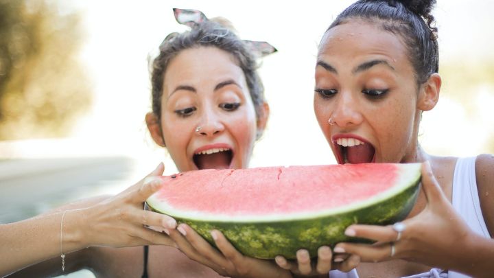 سلامت چشم از خواص هندوانه برای زنان سلامت چشم از خواص هندوانه برای زنان