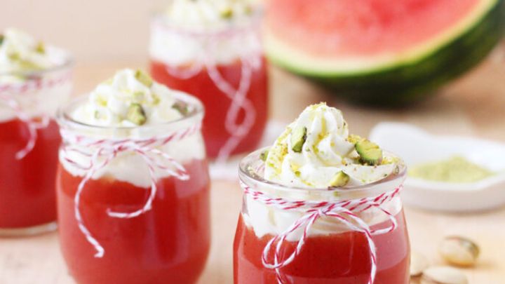 مراحل تهیه پودینگ هندوانه مراحل تهیه پودینگ هندوانه