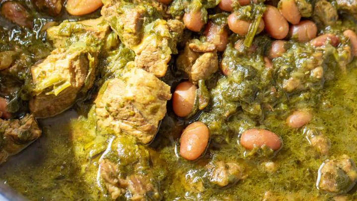 مراحل طبخ خورش قرمه سبزی طبق روش اول مراحل طبخ خورش قرمه سبزی طبق روش اول