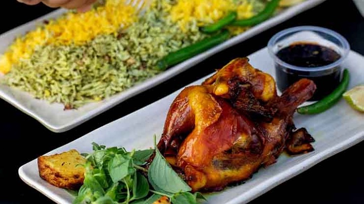 طرز تهیه سس اکبر جوجه