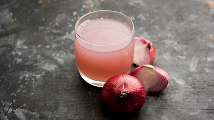 خواص آب پیاز برای رفع سفیدی مو