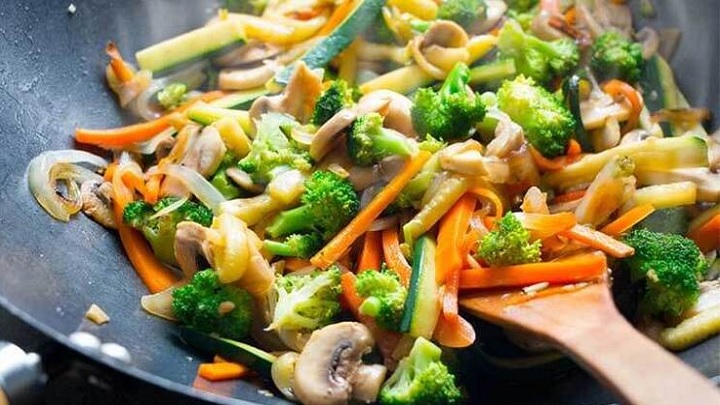 بهترين روغن براي سرخ كردن سبزيجات بهترين روغن براي سرخ كردن سبزيجات