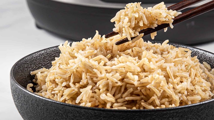 برنج قهوهای دانه بلند برنج قهوهای دانه بلند