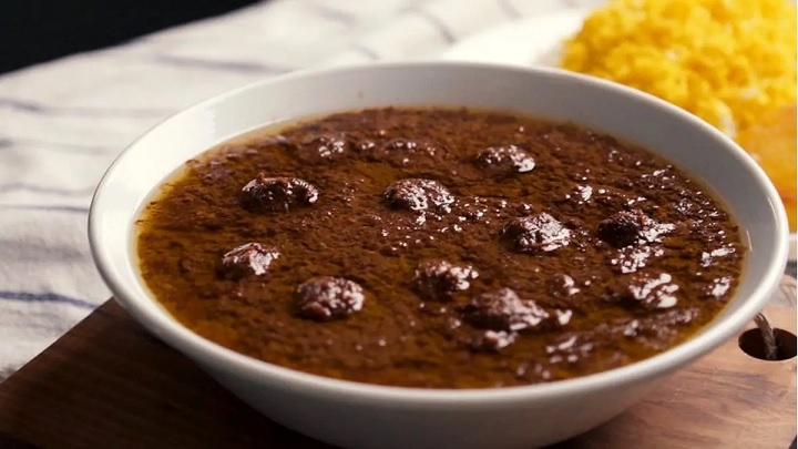 طرز تهیه خورش فسنجان گیاهی با سویا