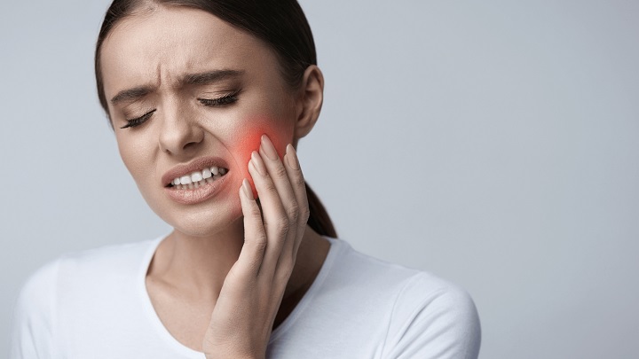 آیا درمان دندان درد با سیر امکان پذیر است؟ آیا درمان دندان درد با سیر امکان پذیر است؟