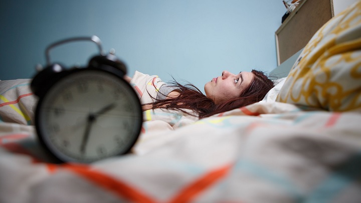 چرا بیخوابی خطر ابتلا به دیابت نوع دو را افزایش میدهد؟ چرا بیخوابی خطر ابتلا به دیابت نوع دو را افزایش میدهد؟