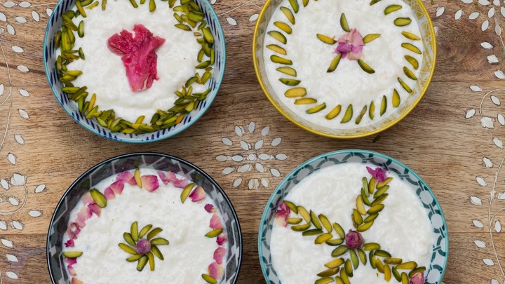 نکات و فوت و فنهای طرز تهیه دسر مهلبیه گل محمدی نکات و فوت و فنهای طرز تهیه دسر مهلبیه گل محمدی