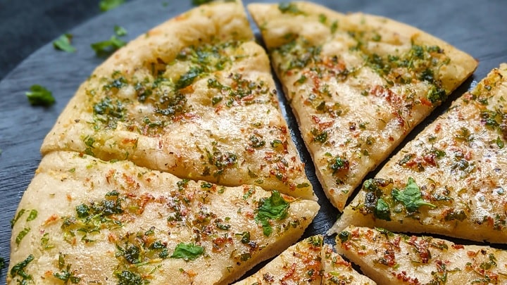 خمیر را استراحت دهید خمیر را استراحت دهید