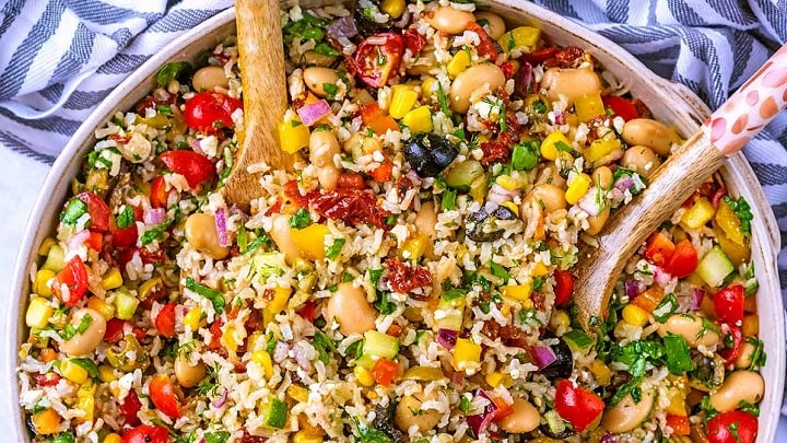 طرز تهیه سالاد برنج خانگی با لوبیا طرز تهیه سالاد برنج خانگی با لوبیا