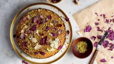 2 روش طرز تهیه کیک گل محمدی