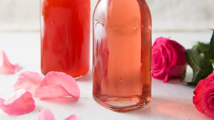 مراحل تهیه شربت گل محمدی مراحل تهیه شربت گل محمدی