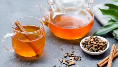 طرز تهیه دمنوش گلاب و دارچین برای یک عصرانه جذاب