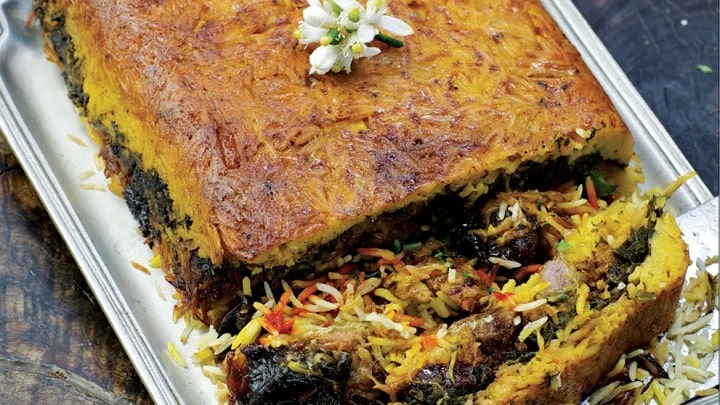 مراحل تهیه ته چین مرغ و اسفناج مراحل تهیه ته چین مرغ و اسفناج