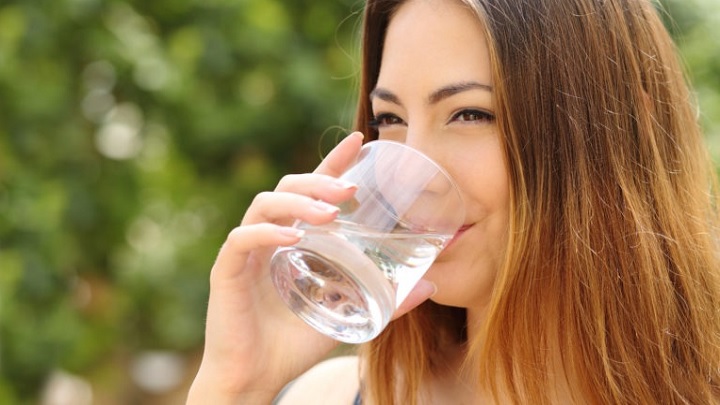 نوشیدن آب برای مدیریت وزن نوشیدن آب برای مدیریت وزن