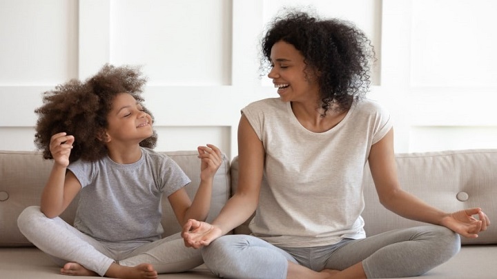 به فرزندتان کمک کنید تا علائم هیجانات خود را شناسایی کند