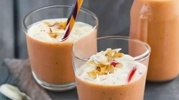 مراحل تهیه میلک شیک زردآلو