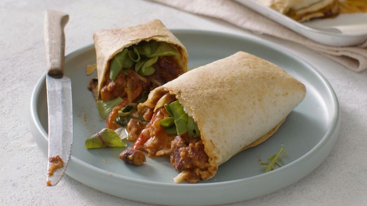 مراحل تهیه بوریتوی لوبیا مراحل تهیه بوریتوی لوبیا