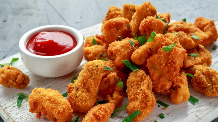 طرز تهیه ناگت مرغ پنیری با پنیر پیتزا طرز تهیه ناگت مرغ پنیری با پنیر پیتزا