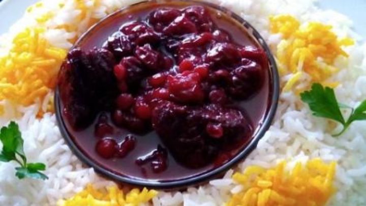 نکات و فوت و فنهای تهیه خورش آلبالو با مرغ نکات و فوت و فنهای تهیه خورش آلبالو با مرغ