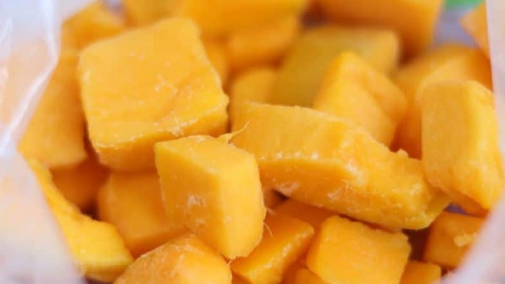 نگهداری انبه در فریزر با شربت نگهداری انبه در فریزر با شربت