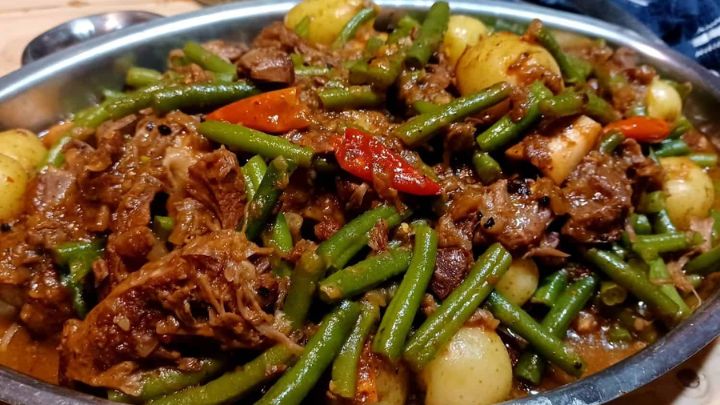 نکات و فوت و فنهای تهیه خورش لوبیا سبز با غوره نکات و فوت و فنهای تهیه خورش لوبیا سبز با غوره