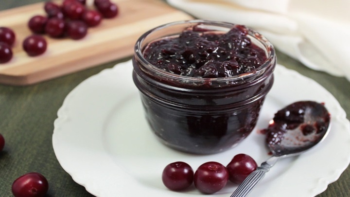 روش‌های رفع سفت شدن مربای آلبالو