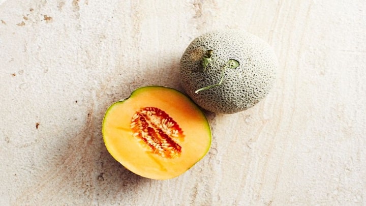 تشخیص خربزه شیرین با تکان دادن آن