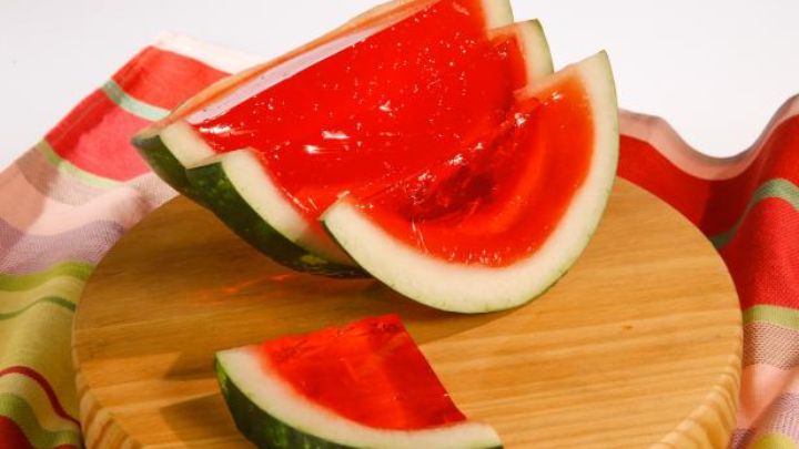 نکات و فوت و فن‌های تهیه ژله در پوست هندوانه