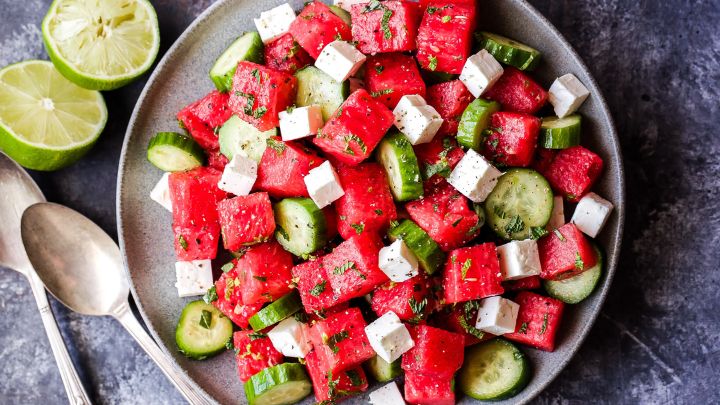 طرز تهیه سالاد هندوانه مدیترانهای طرز تهیه سالاد هندوانه مدیترانهای