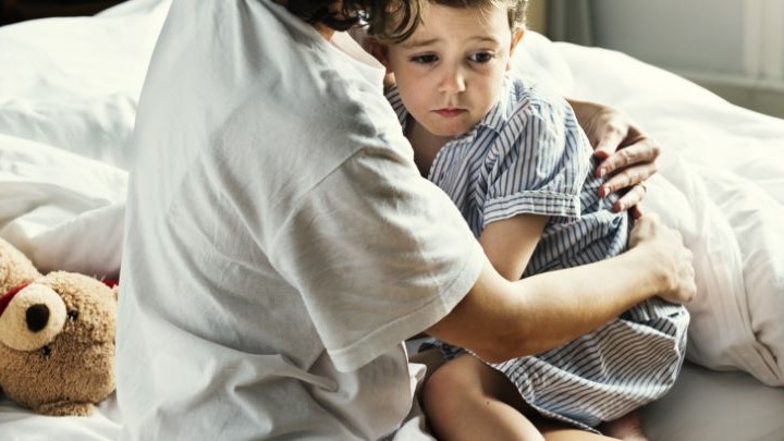 به او بگویید چه اتفاقی افتاده است. به او بگویید چه اتفاقی افتاده است.