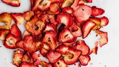 طرز تهیه چیپس توت فرنگی در خانه؛ ساده و خوشمزه