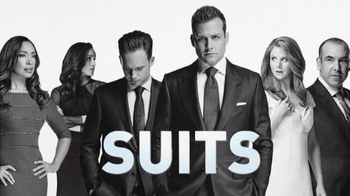 6) کت شلوراری‌ها (Suits) بهترین سریال برای یادگیری انگلیسی تجاری