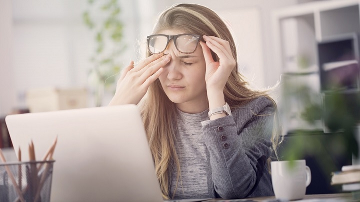 نشانه کمبود ویتامین B12 در بدن